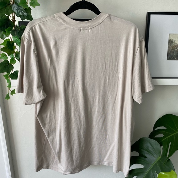 SKIMS Short Sleeve Tee in Light Taupe - Picture 4 of 4